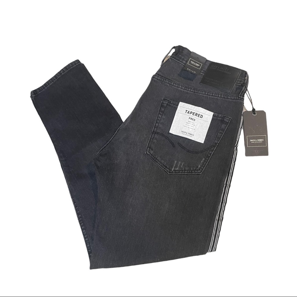 NWT Jack & Jones Tapered Distressed Fred Black Jeans